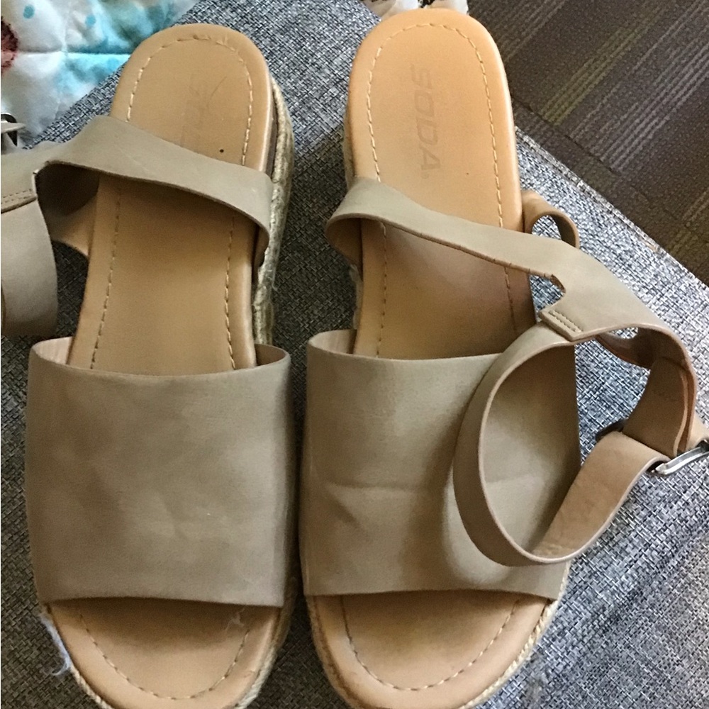 Soda Women’s Tan Espadrille Slide Sandals